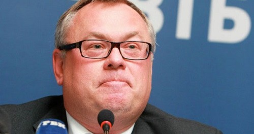 Глава ВТБ сообщил об аресте счетов российских компаний во Франции Глава ВТБ сообщил об аресте счетов российских компаний во Франции