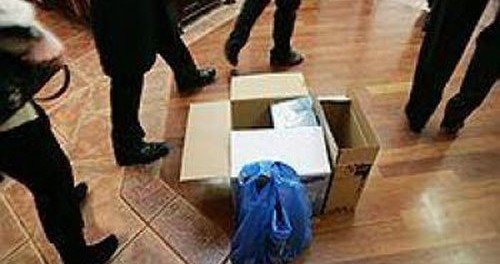 В «Ленэнерго» и банке «Таврическом» идут обыски В «Ленэнерго» и банке «Таврическом» идут обыски
