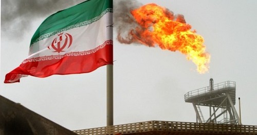 Нефть реагирует на Иран, а рубль - на нефть Нефть реагирует на Иран, а рубль - на нефть