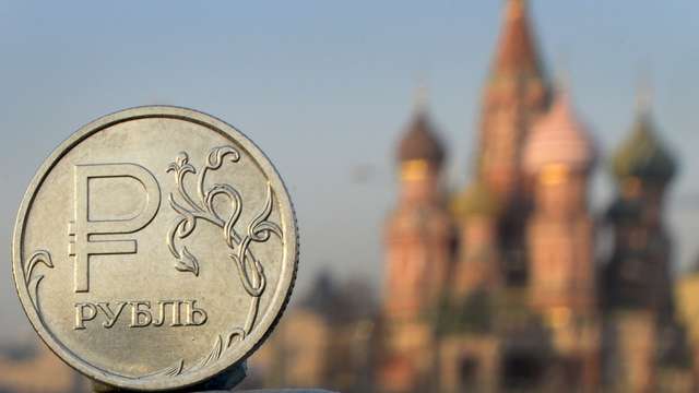 Слабый рубль поднял конкурентоспособность России