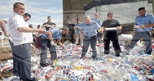 Свыше 178 тыс. россиян выступили против уничтожения санкционных продуктов Свыше 178 тыс. россиян выступили против уничтожения санкционных продуктов