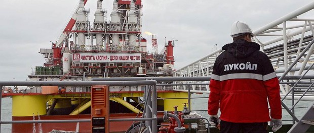 ЛУКОЙЛ подбирается к шельфу ЛУКОЙЛ подбирается к шельфу