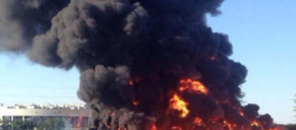 Транснефть: причиной вчерашнего пожара на Москве-реке стали Транснефть: причиной вчерашнего пожара на Москве-реке стали